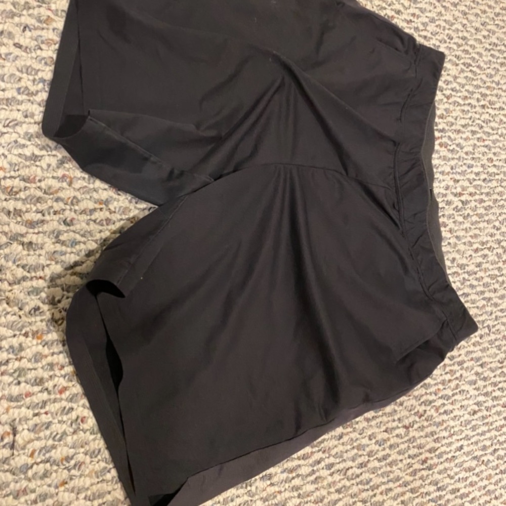 Men’s Uniqlo exercise shorts, Size Large, Black, Good Condition, zip pocket